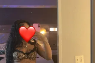 come fold me like a pretzel🥨💦💦... - Image 3