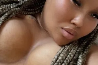 Come enjoy Ms Honey While Im In Town For A LITTLE WHILE - Image 1