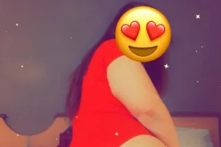 thick ass snow bunny not here for long - Image 1